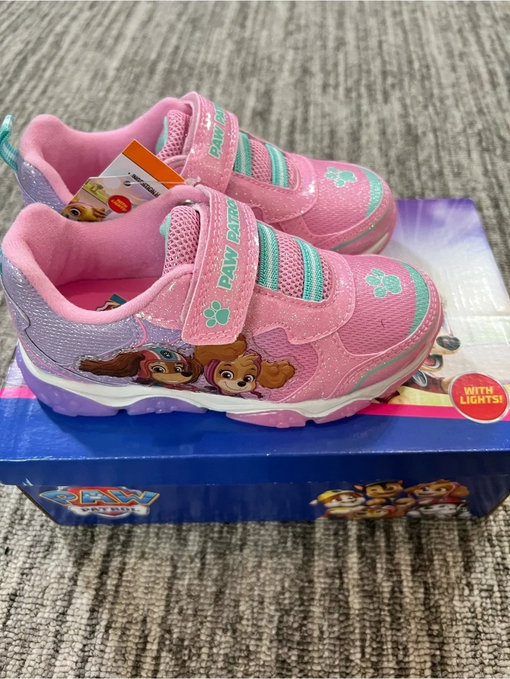 GIRLS' NICKELODEON KID PAW PATROL LIGHT-UP SHOES SIZE 10